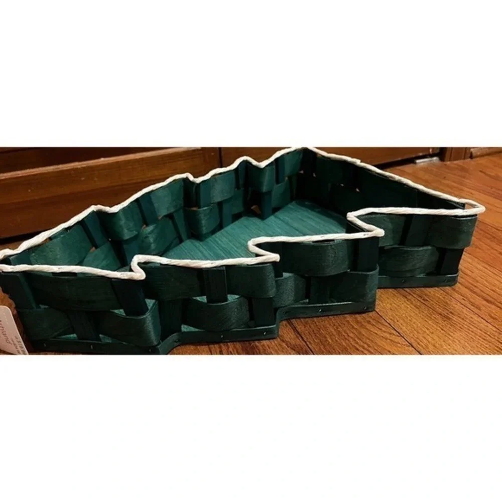 NWT‎ Ashland Wicker Christmas Tree Basket  Holiday  Decoration